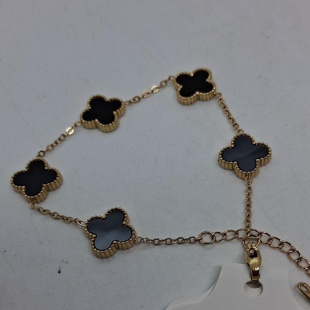 NWT Gold and Black Clover Designer Pendant Bracelet